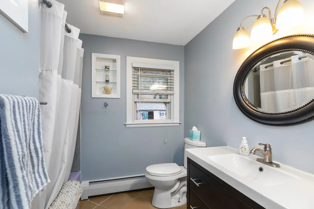 132 General John Sullivan Way Rollinsford NH 03869