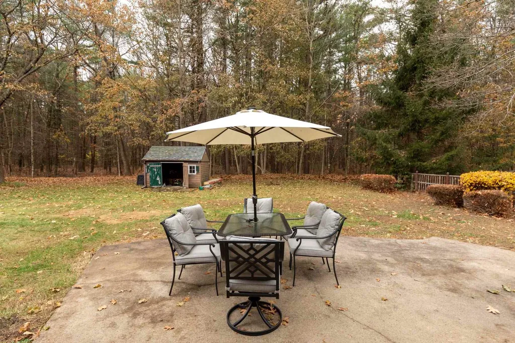 132 General John Sullivan Way Rollinsford NH 03869