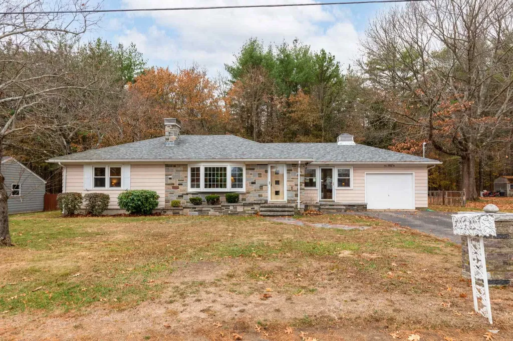 132 General John Sullivan Way Rollinsford NH 03869