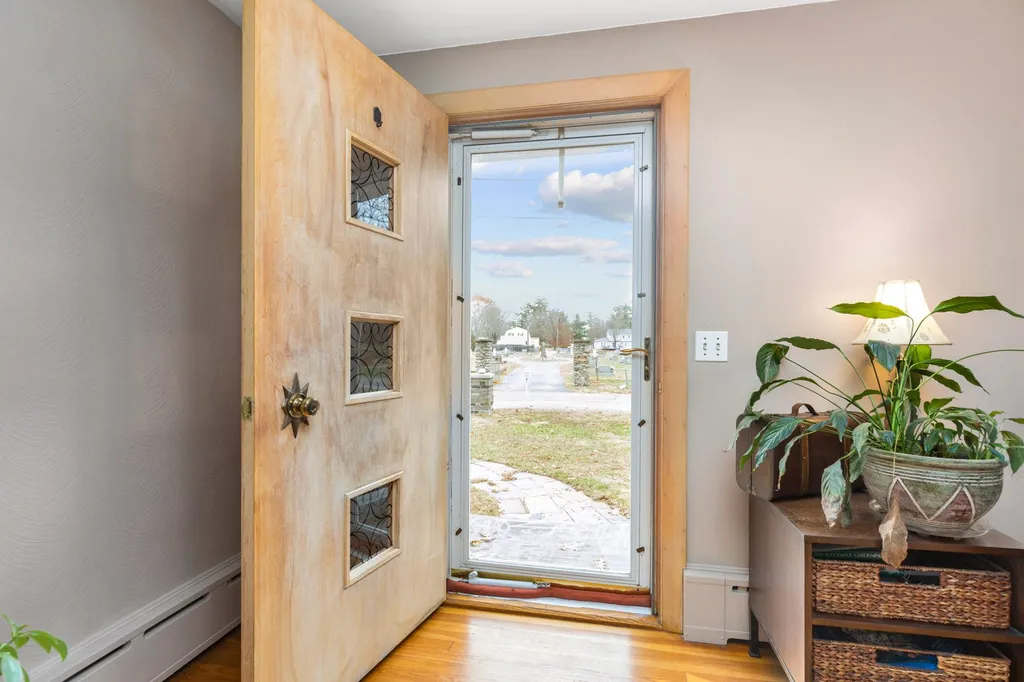 132 General John Sullivan Way Rollinsford NH 03869