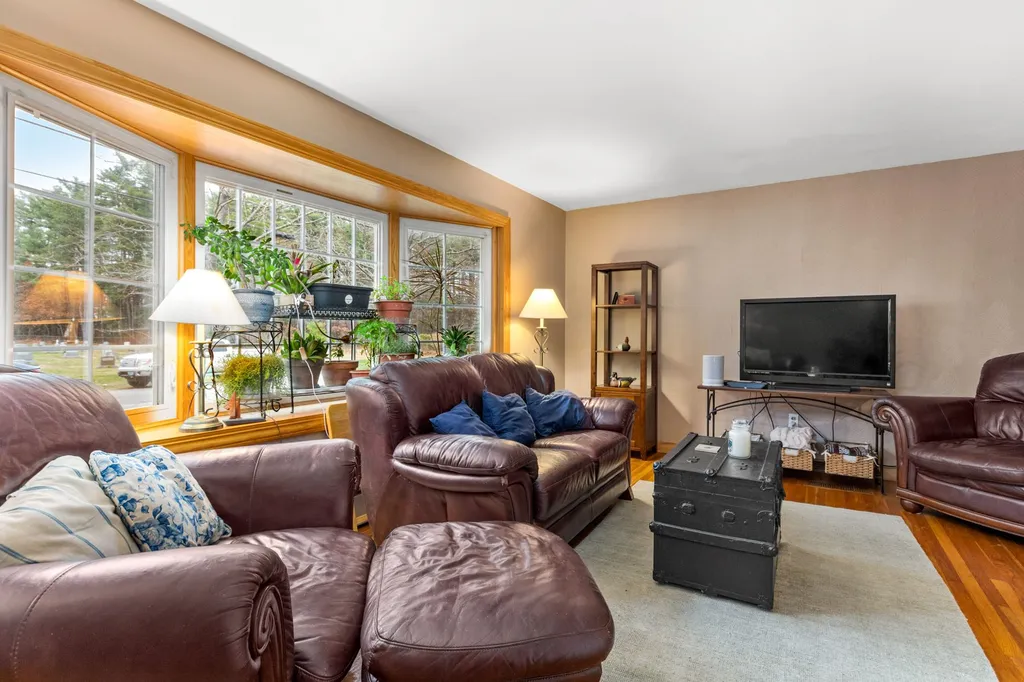 132 General John Sullivan Way Rollinsford NH 03869