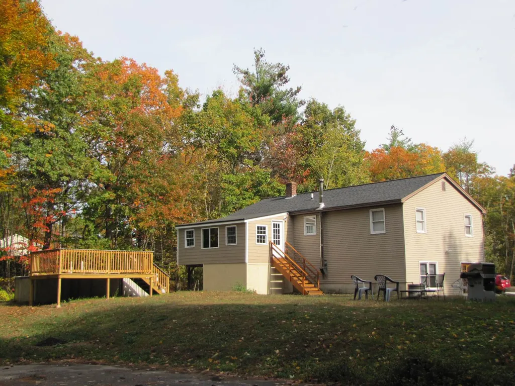 3 Castle Rock Drive Raymond NH 03077