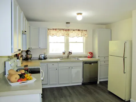 3 Castle Rock Drive Raymond NH 03077