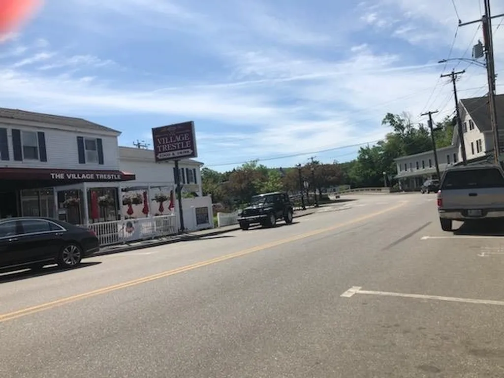 23 Main Street Goffstown NH 03045