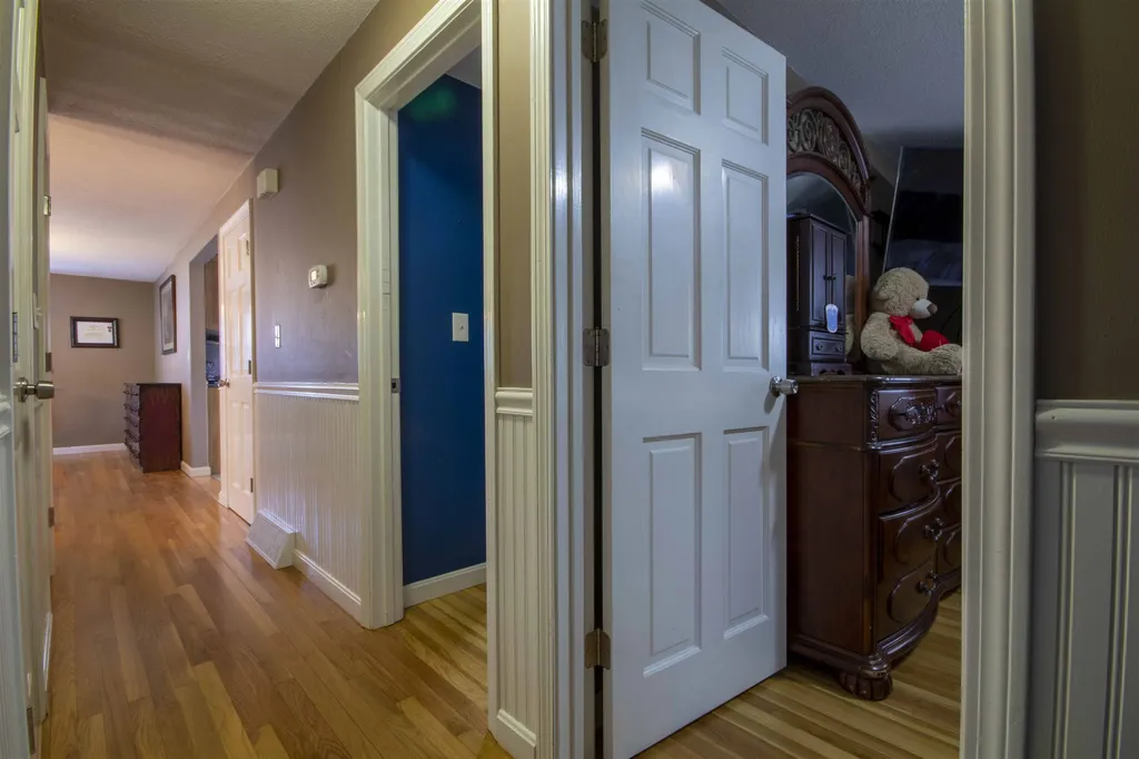11 Cheshire Street Nashua NH 03063
