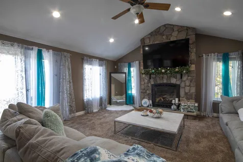 11 Cheshire Street Nashua NH 03063