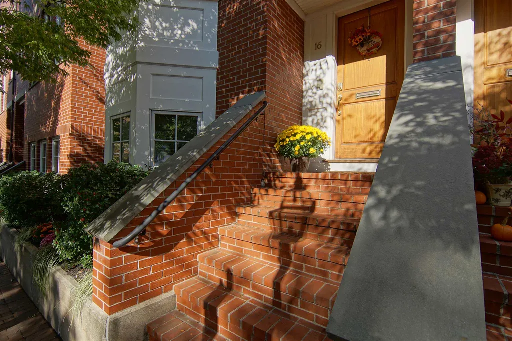 16 Porter Street Portsmouth NH 03801