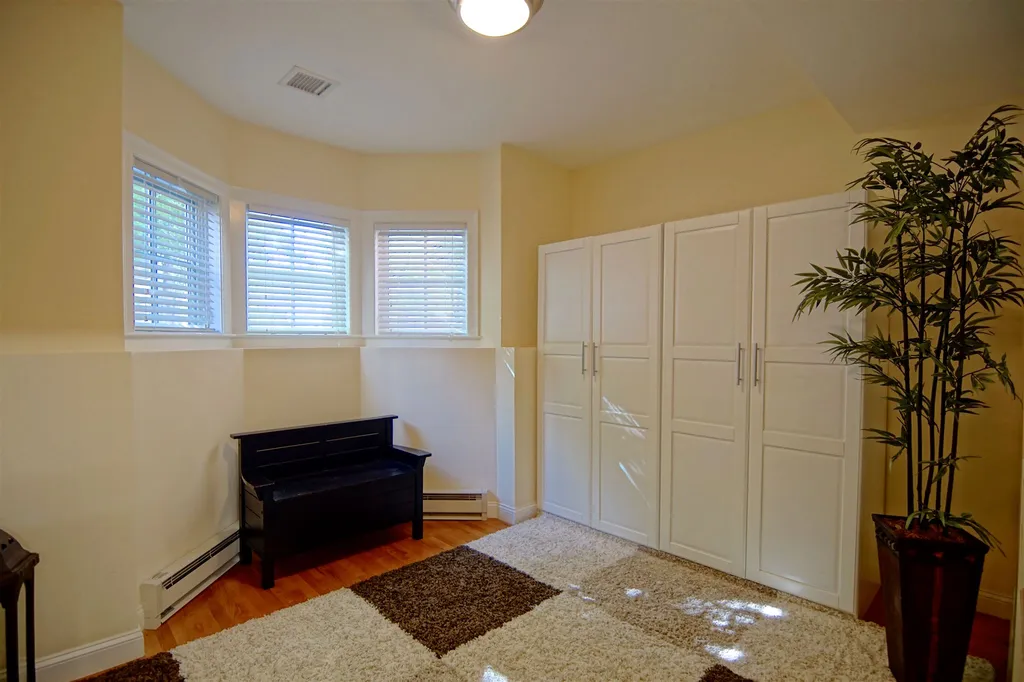 16 Porter Street Portsmouth NH 03801
