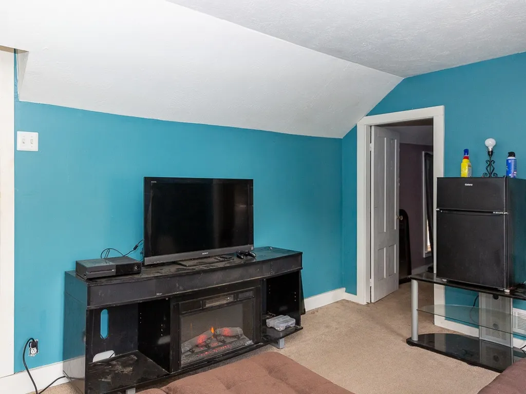 6 Depot Road Kingston NH 03848
