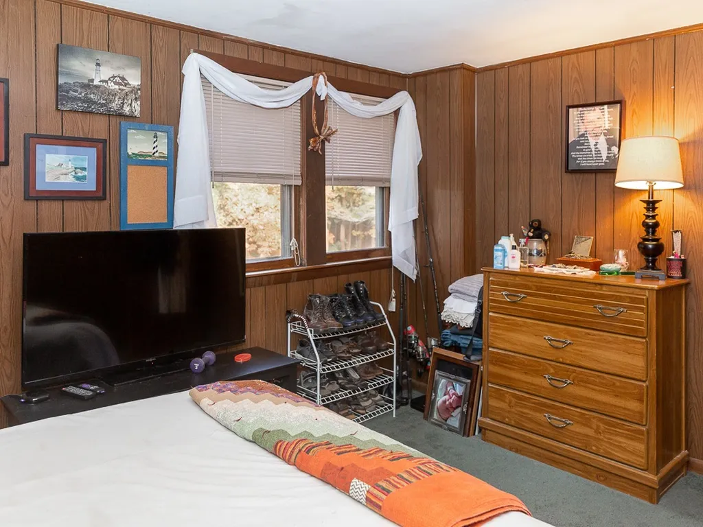 6 Depot Road Kingston NH 03848