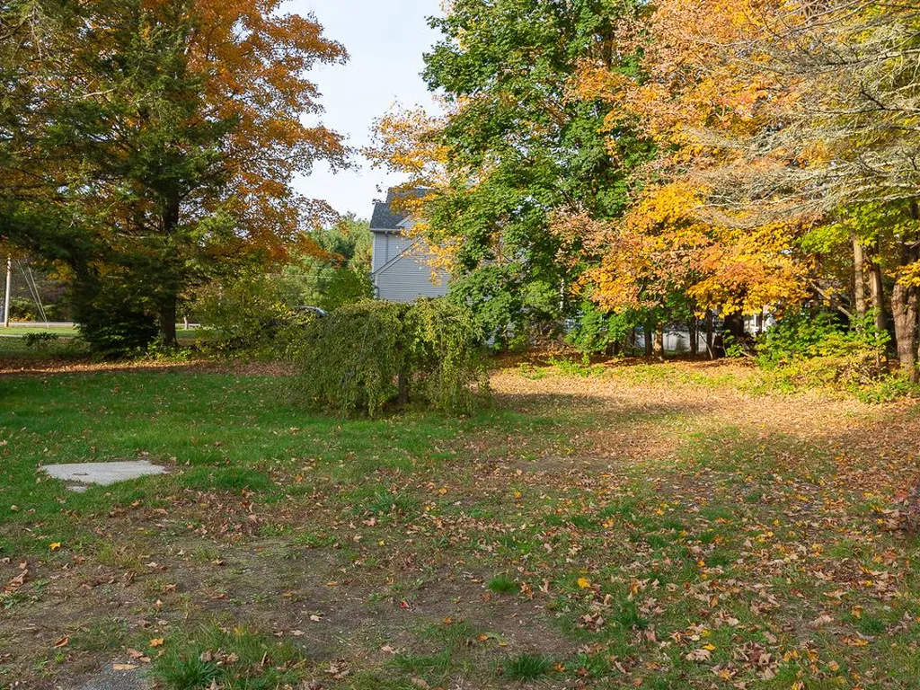 6 Depot Road Kingston NH 03848