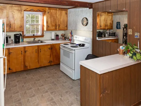6 Depot Road Kingston NH 03848