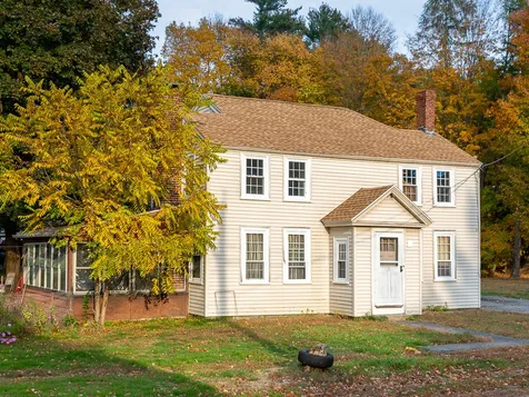 6 Depot Road Kingston NH 03848