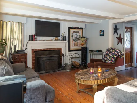 6 Depot Road Kingston NH 03848