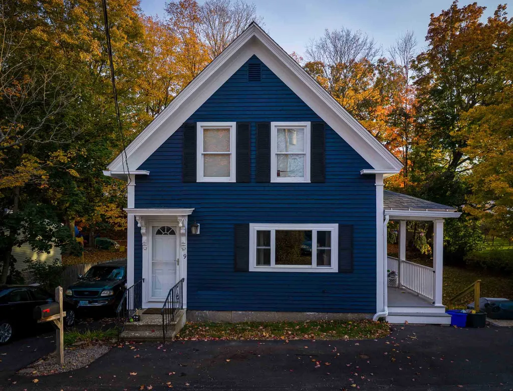 9 Floral Avenue Raymond NH 03077