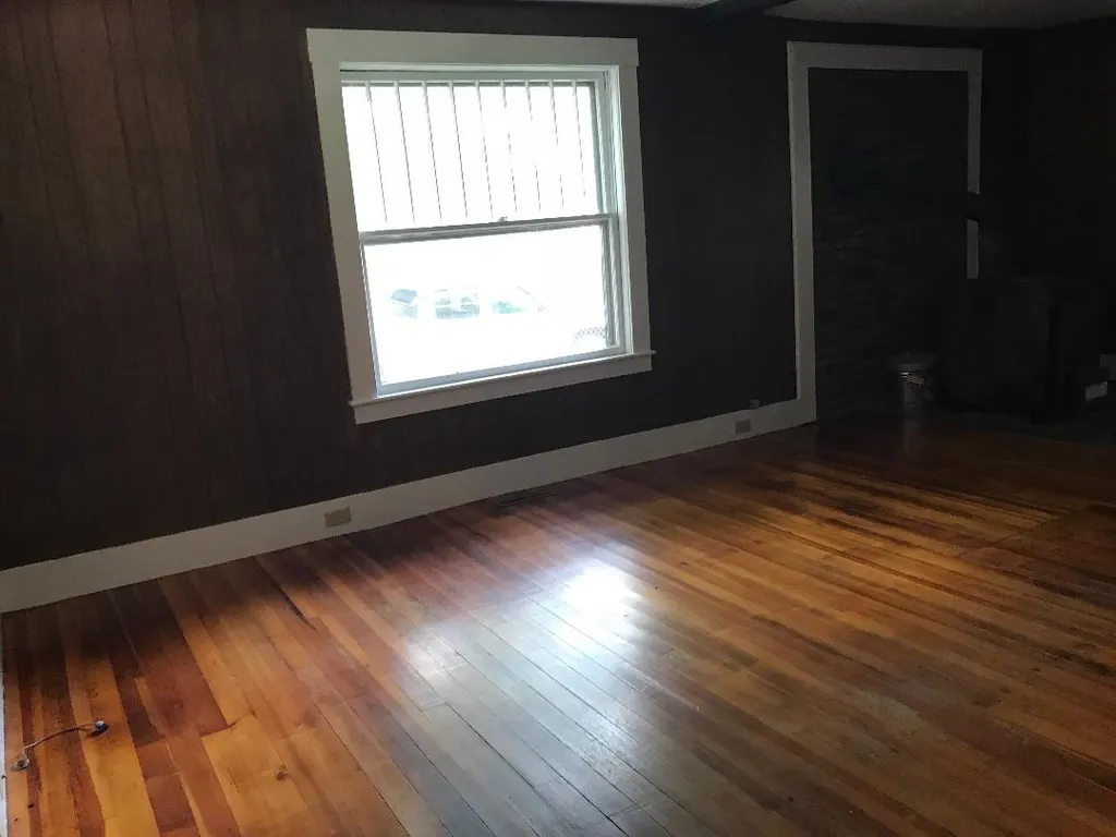 8 Park Place Hillsborough NH 03244