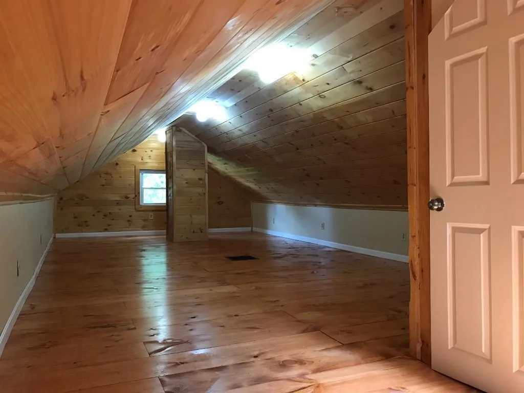 8 Park Place Hillsborough NH 03244