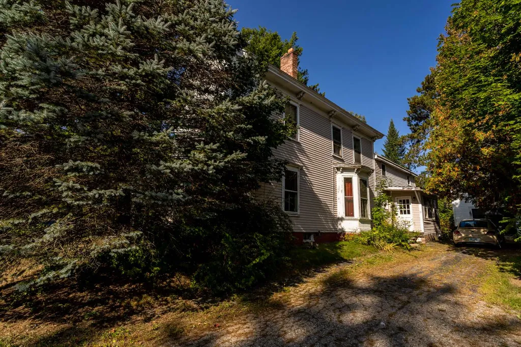 26 Highland Street Dover NH 03820