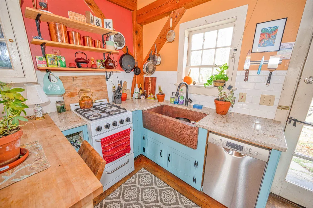 115 Eagle Peak Road Brookfield VT 05036