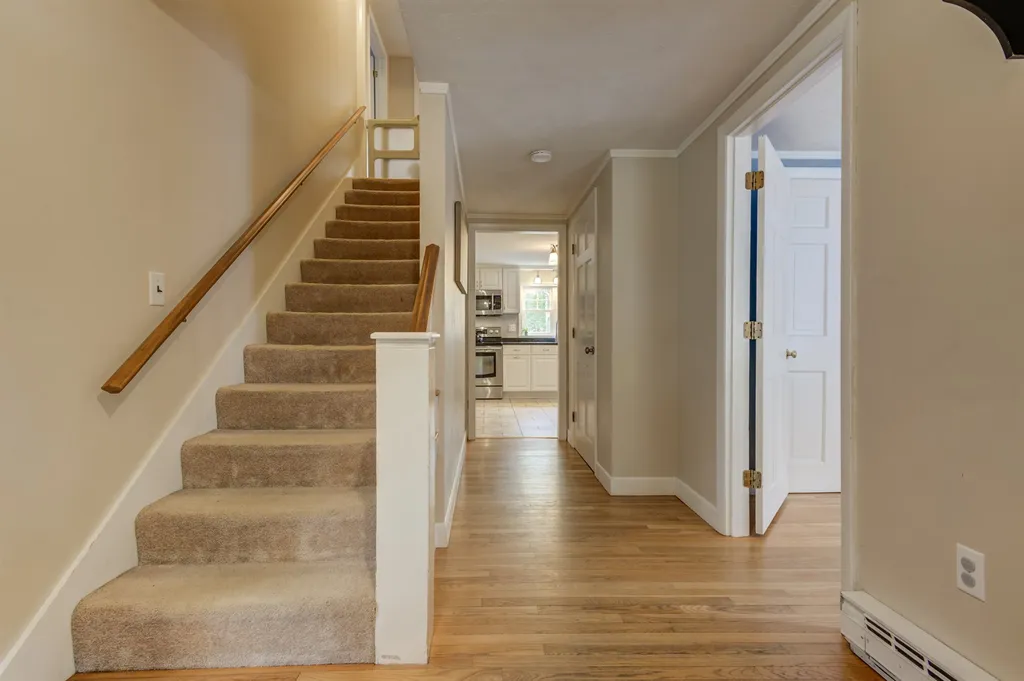 22 Lakeview Drive Wolfeboro NH 03894