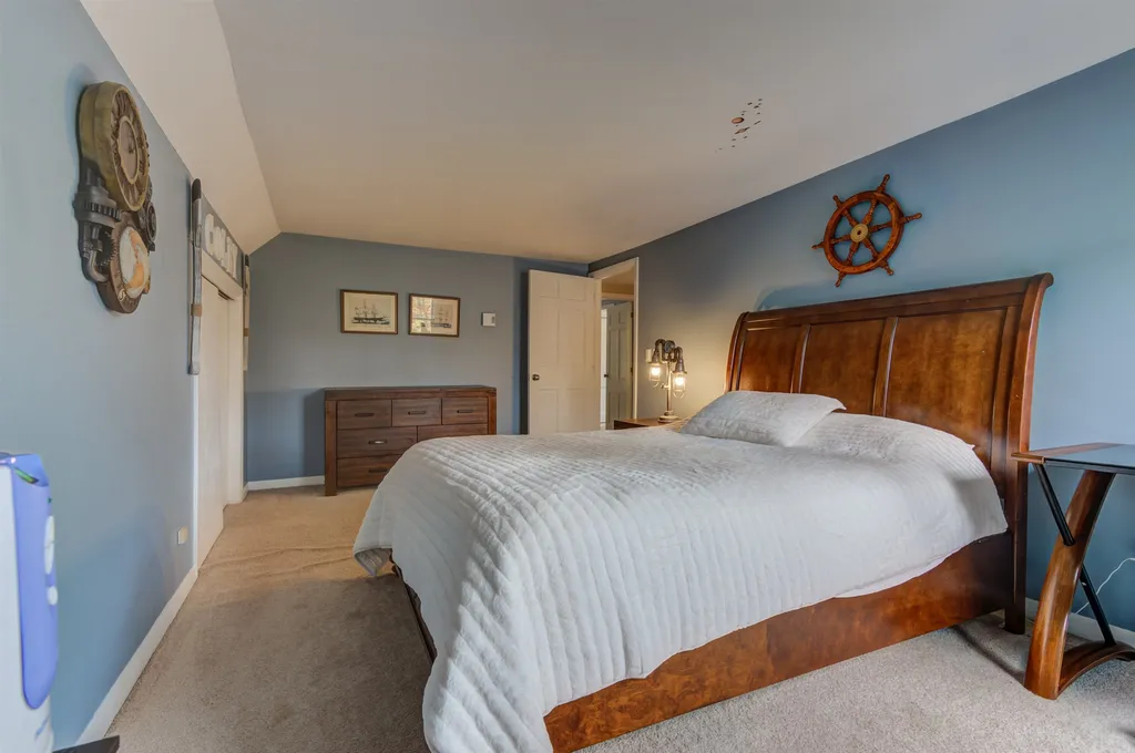 22 Lakeview Drive Wolfeboro NH 03894
