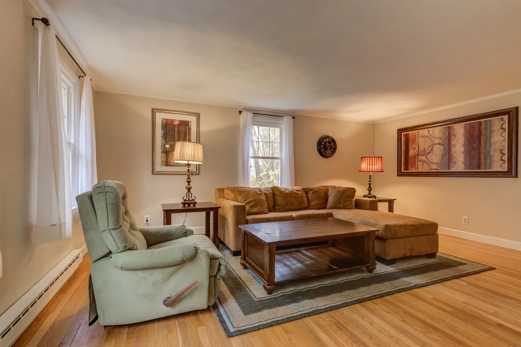22 Lakeview Drive Wolfeboro NH 03894