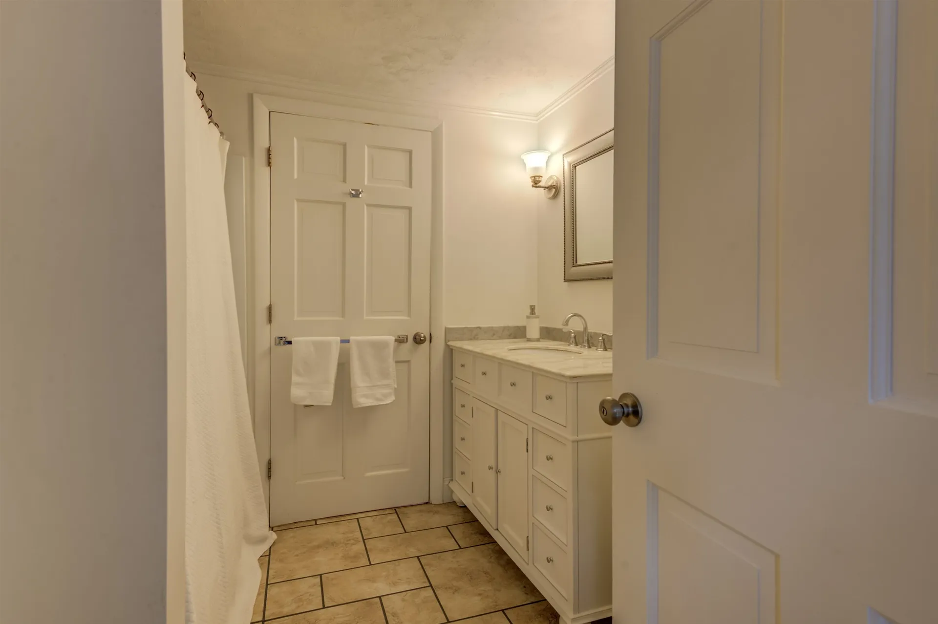 22 Lakeview Drive Wolfeboro NH 03894