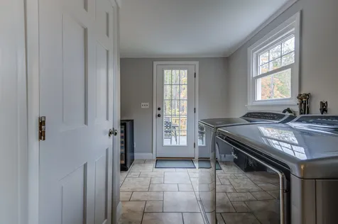 22 Lakeview Drive Wolfeboro NH 03894