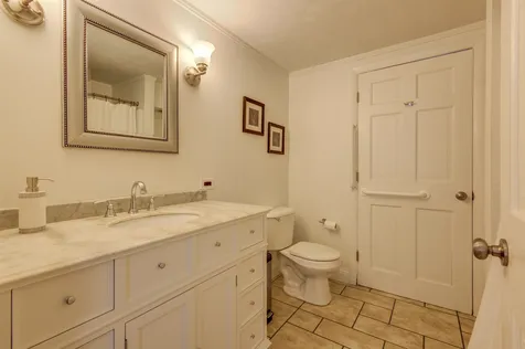 22 Lakeview Drive Wolfeboro NH 03894