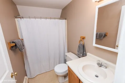 21 Holly Lane Farmington NH 03835