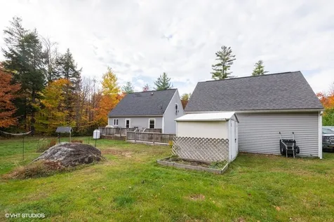 21 Holly Lane Farmington NH 03835