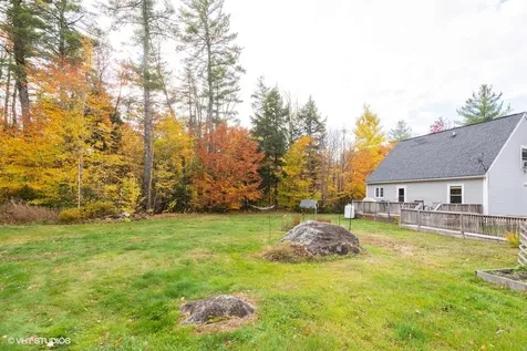 21 Holly Lane Farmington NH 03835