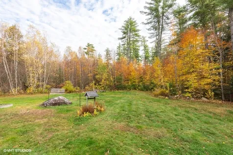 21 Holly Lane Farmington NH 03835