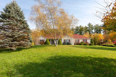 21 Thunder Road Fremont NH 03044