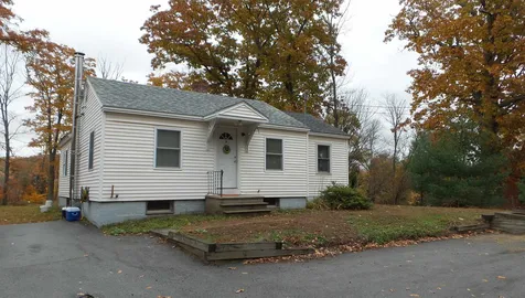 23 Garland Road Barnstead NH 03218