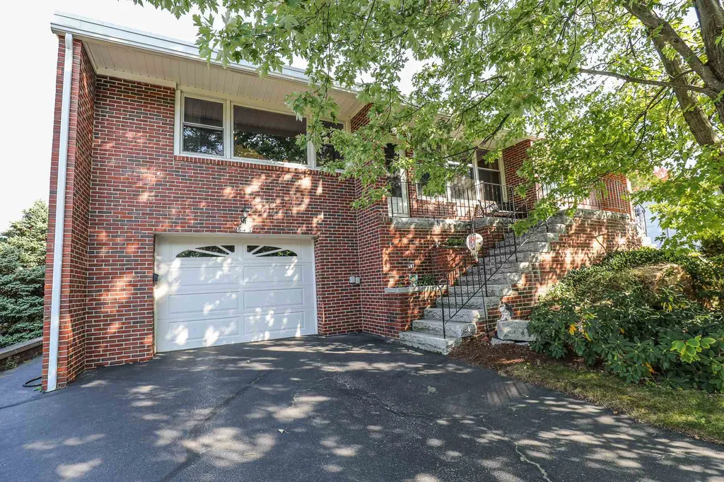 645 Montgomery Street Manchester NH 03102