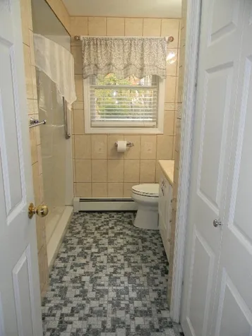 16 Elwood Road Londonderry NH 03053