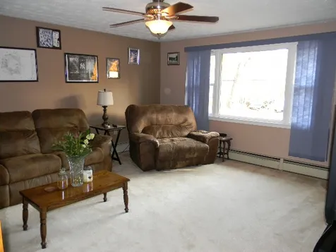 16 Elwood Road Londonderry NH 03053