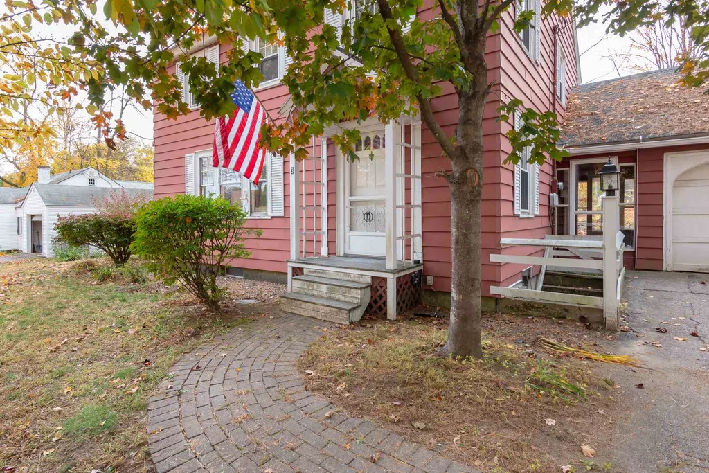 3 Cummings Street Plymouth NH 03264