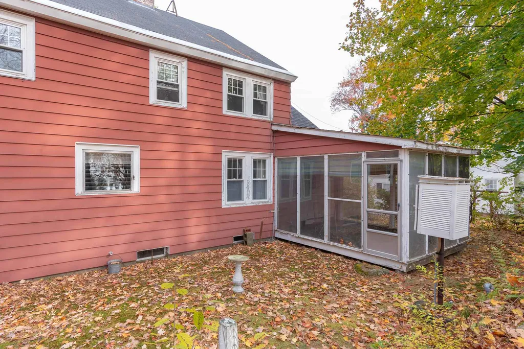 3 Cummings Street Plymouth NH 03264