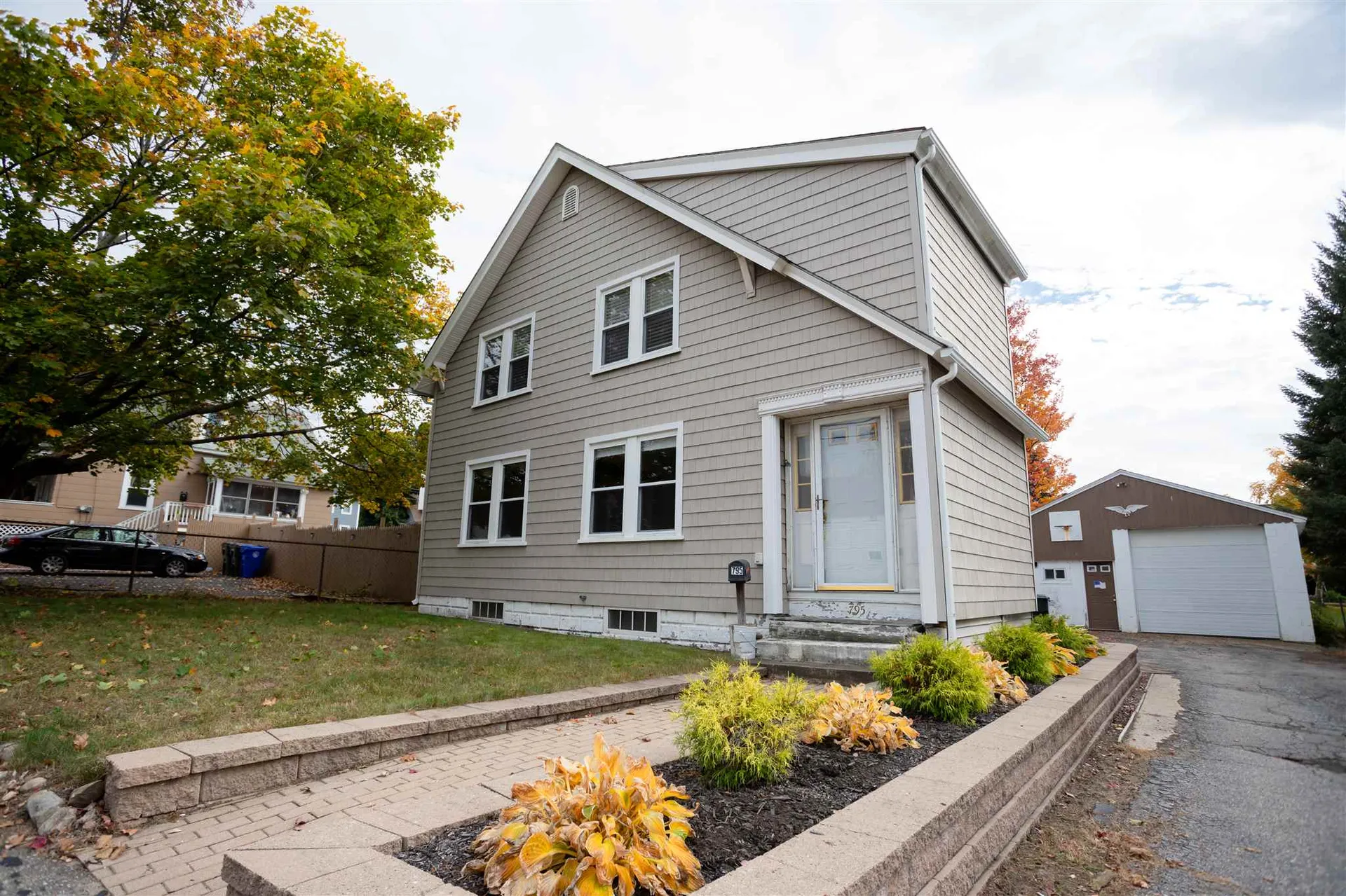 795 Valley Street Manchester NH 03103