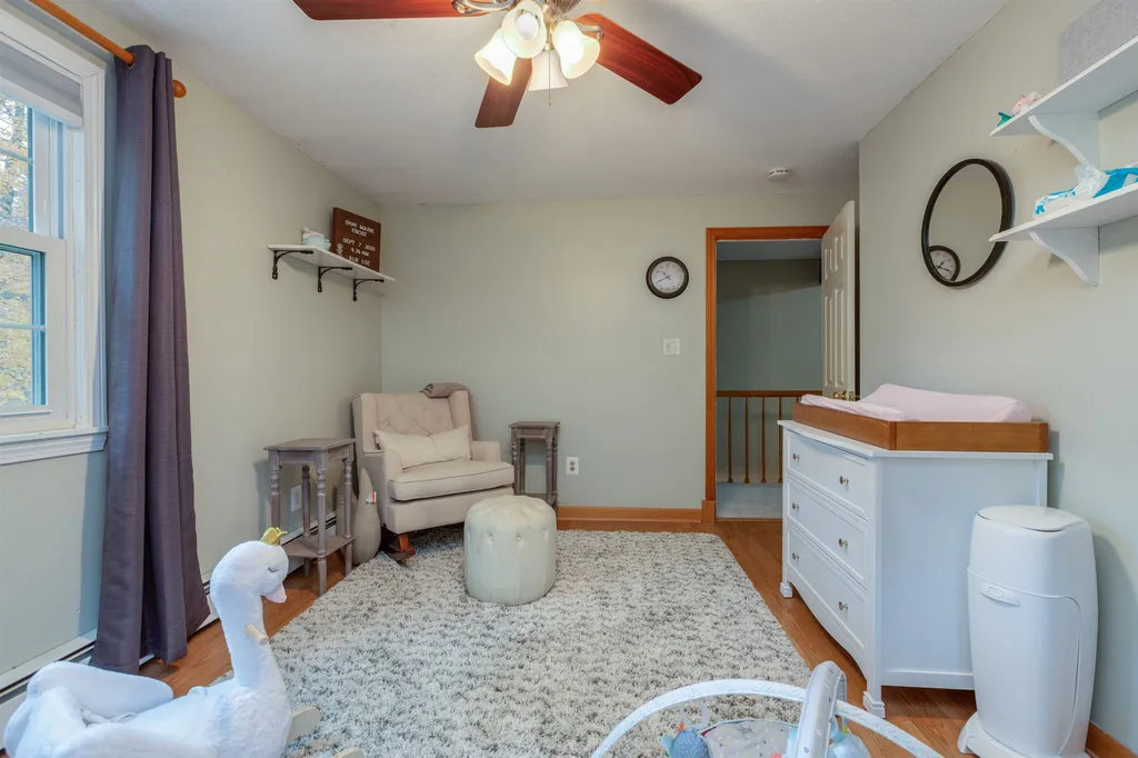 11 Hampshire Lane Londonderry NH 03053