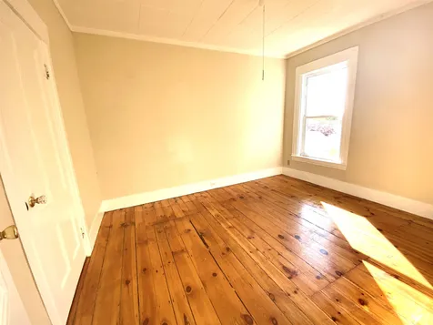 339 Spruce Street Manchester NH 03103