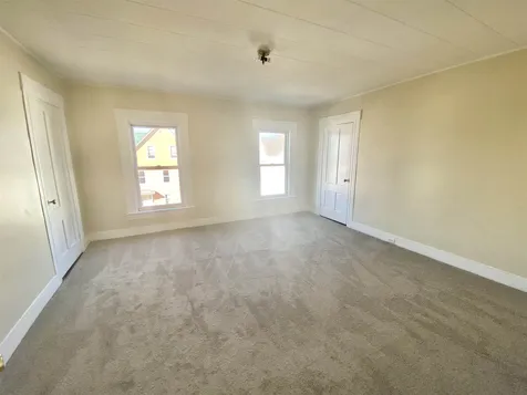 339 Spruce Street Manchester NH 03103