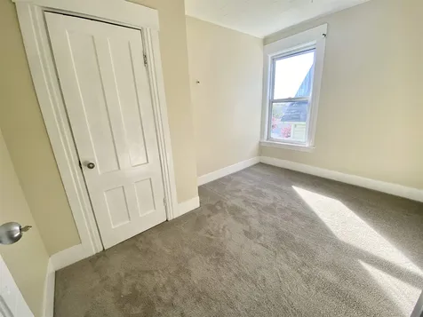 339 Spruce Street Manchester NH 03103