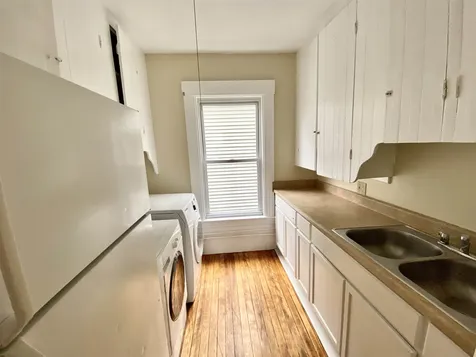 339 Spruce Street Manchester NH 03103