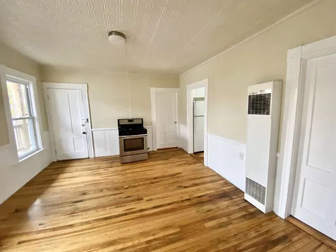 339 Spruce Street Manchester NH 03103