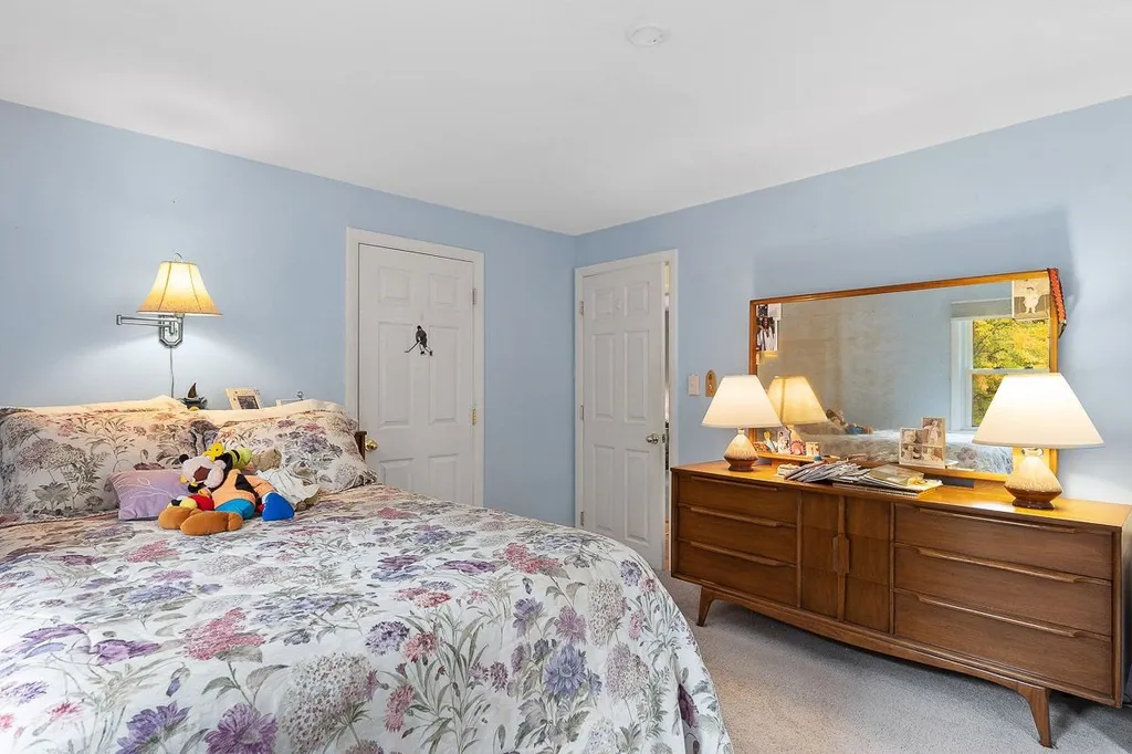 21 Woodlawn Avenue Atkinson NH 03811