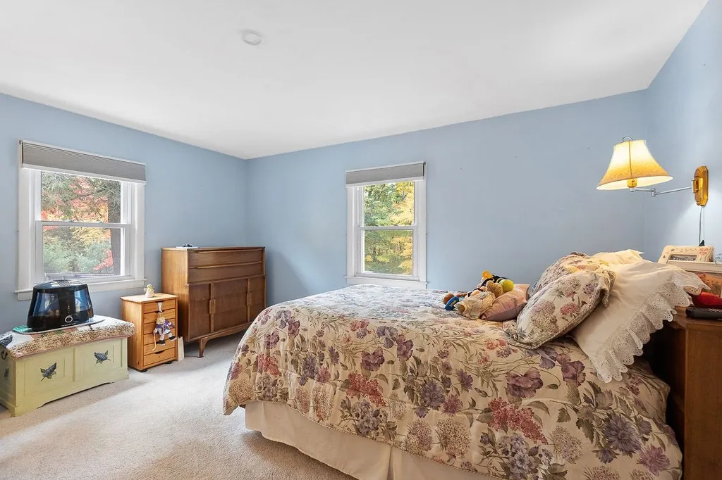 21 Woodlawn Avenue Atkinson NH 03811