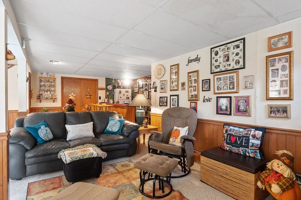 21 Woodlawn Avenue Atkinson NH 03811